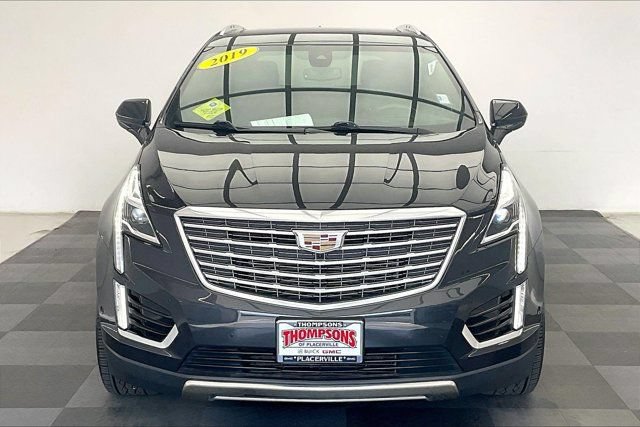 Used 2019 Cadillac XT5 Platinum AWD/4WD image 2