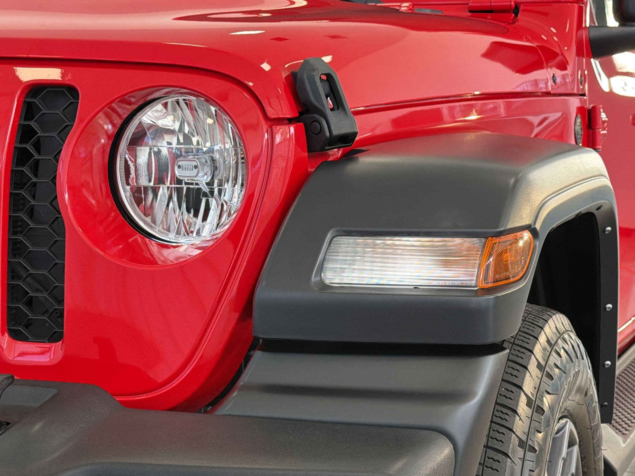 Used 2024 Jeep Wrangler Unlimited Sport AWD/4WD image 11