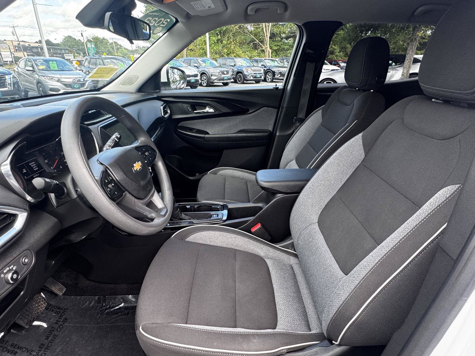 Certified 2022 Chevrolet TrailBlazer LT w/ Driver Confidence Package AWD/4WD image 12