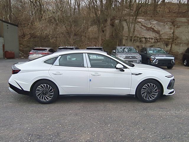 New 2025 Hyundai Sonata SEL image 3