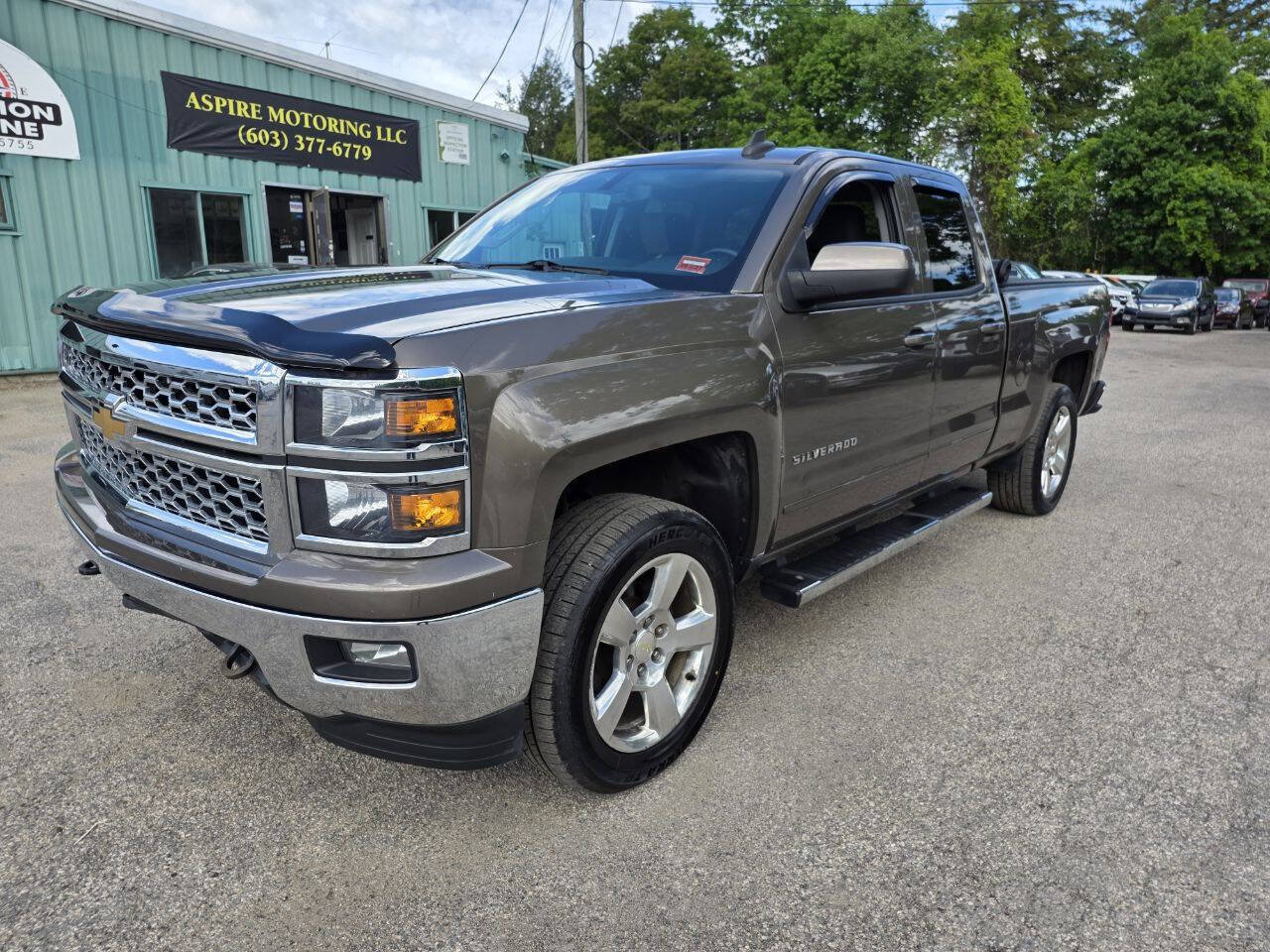 Used 2015 Chevrolet Silverado 1500 LT w/ LT Convenience Package AWD/4WD image 4