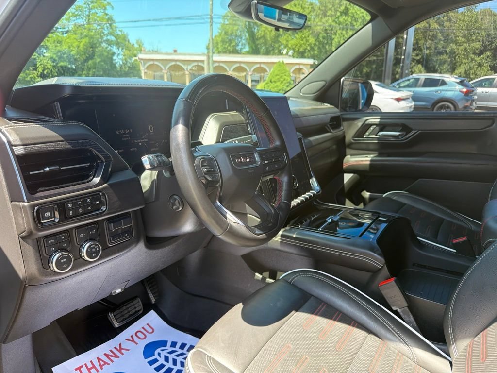 Certified 2025 GMC Yukon AT4 Ultimate w/ LPO, Floor Liner Package AWD/4WD image 28