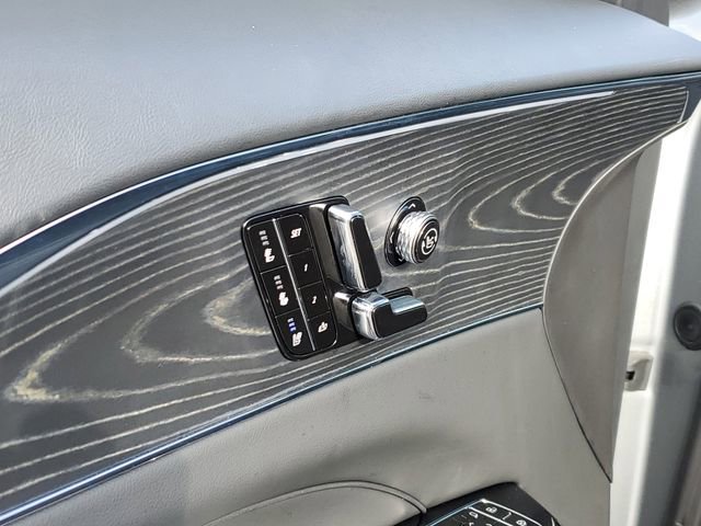 Used 2024 Cadillac Lyriq Sport image 18