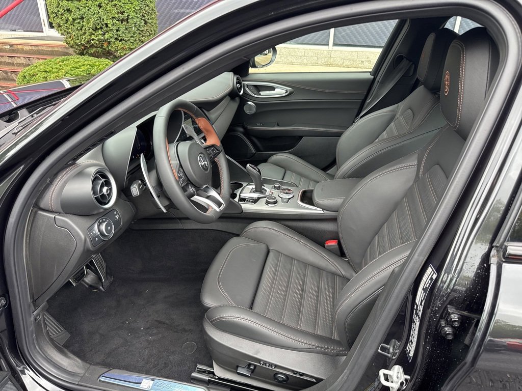 New 2025 Alfa Romeo Giulia AWD w/ Driving Assist Package image 11