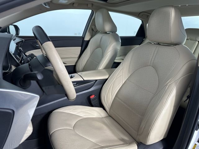 Used 2019 Toyota Avalon Limited w/ Advanced Safety Package FWD image 13