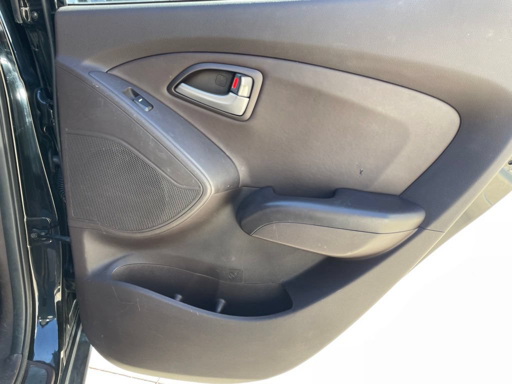 Used 2011 Hyundai Tucson Limited FWD image 22