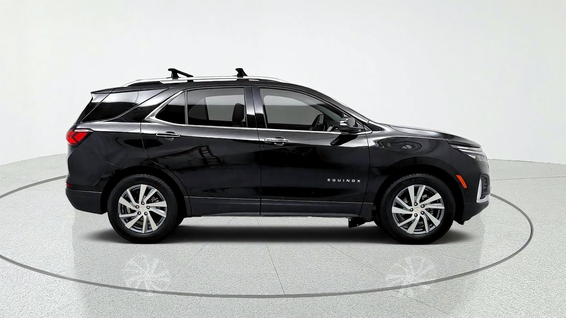 Used 2024 Chevrolet Equinox Premier AWD/4WD image 6