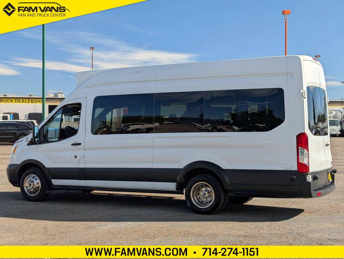 Used 2017 Ford Transit 350 XLT RWD image 5