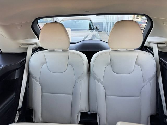 Used 2021 Volvo XC90 T5 Momentum w/ Protection Package AWD/4WD image 34