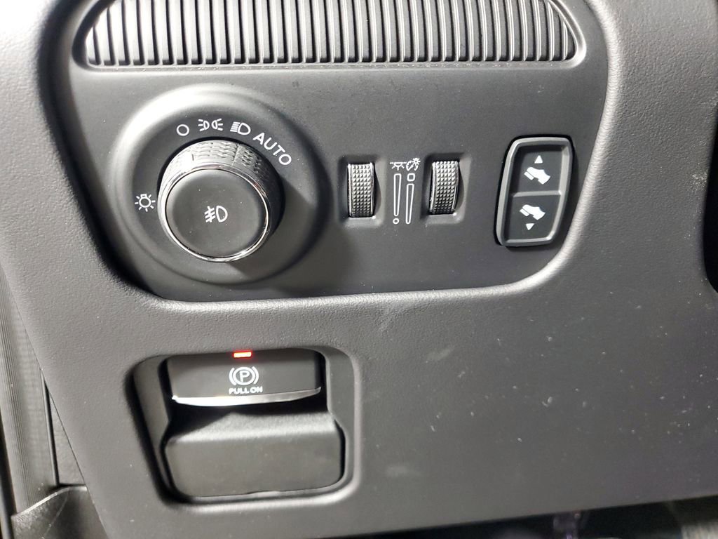 Used 2024 Jeep Grand Wagoneer L Series II w/ Quick Order Packagew 28T image 12