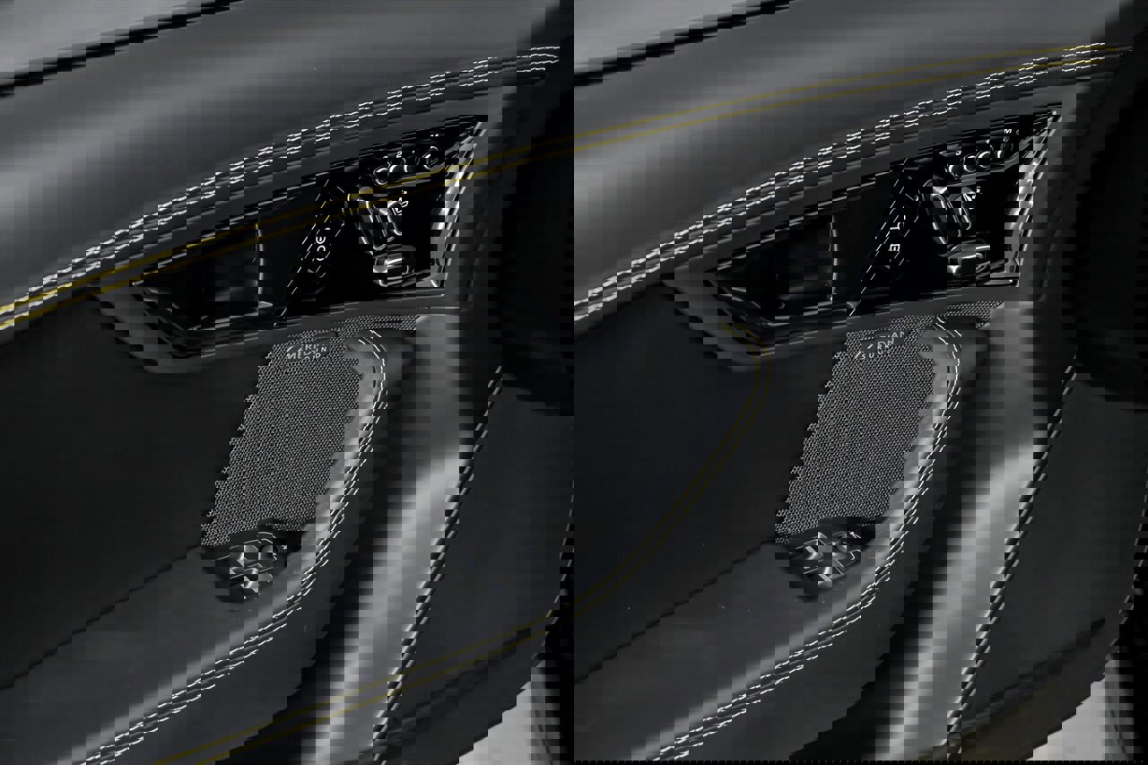 Used 2018 Jaguar F-TYPE 400 Sport image 18