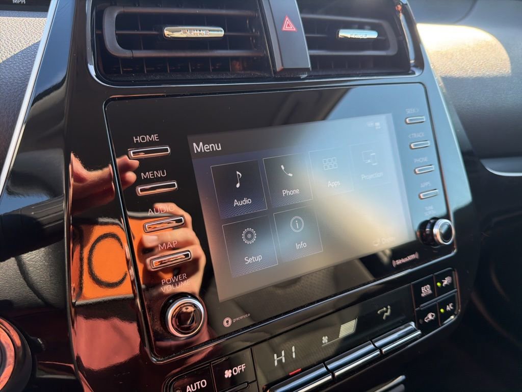 Used 2021 Toyota Prius LE image 30