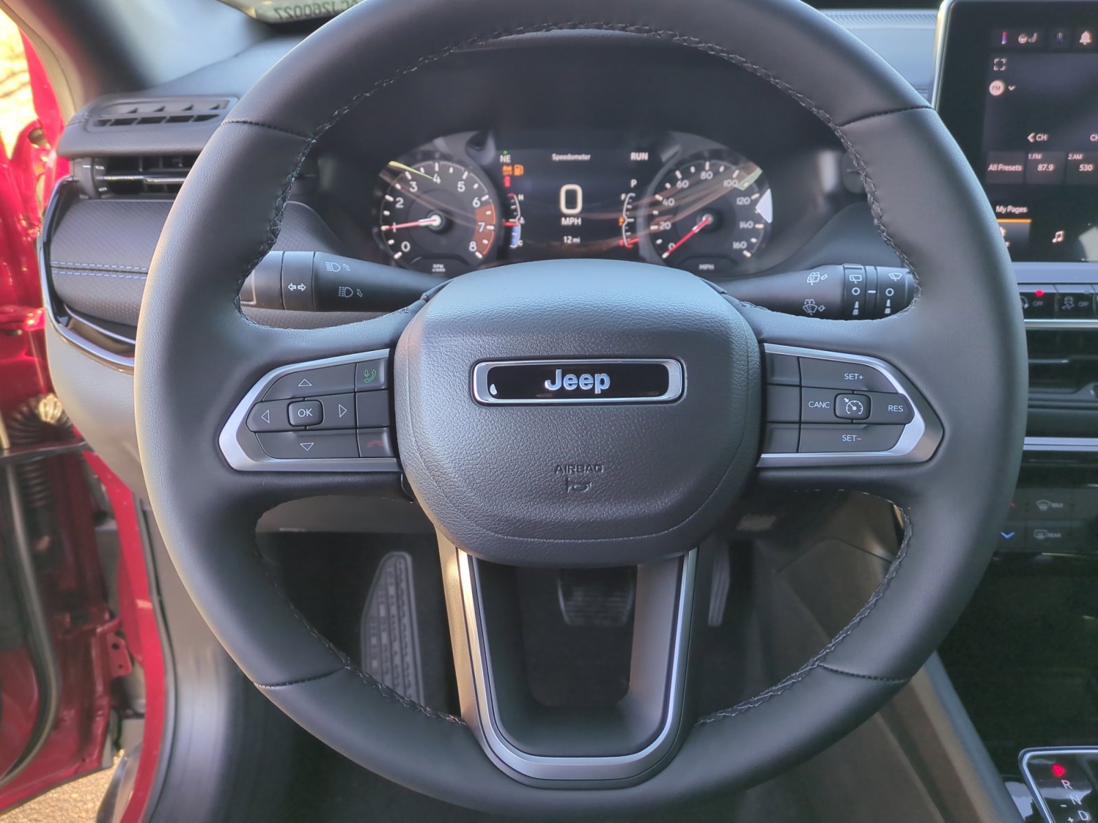 New 2026 Jeep Compass Latitude image 9