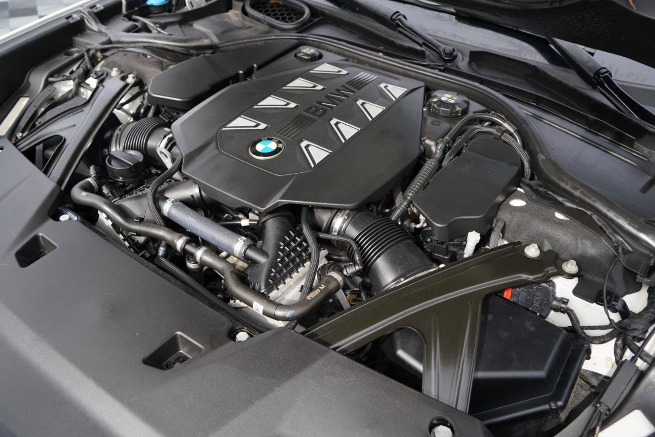 Used 2023 BMW 760i xDrive w/ Executive Package image 81