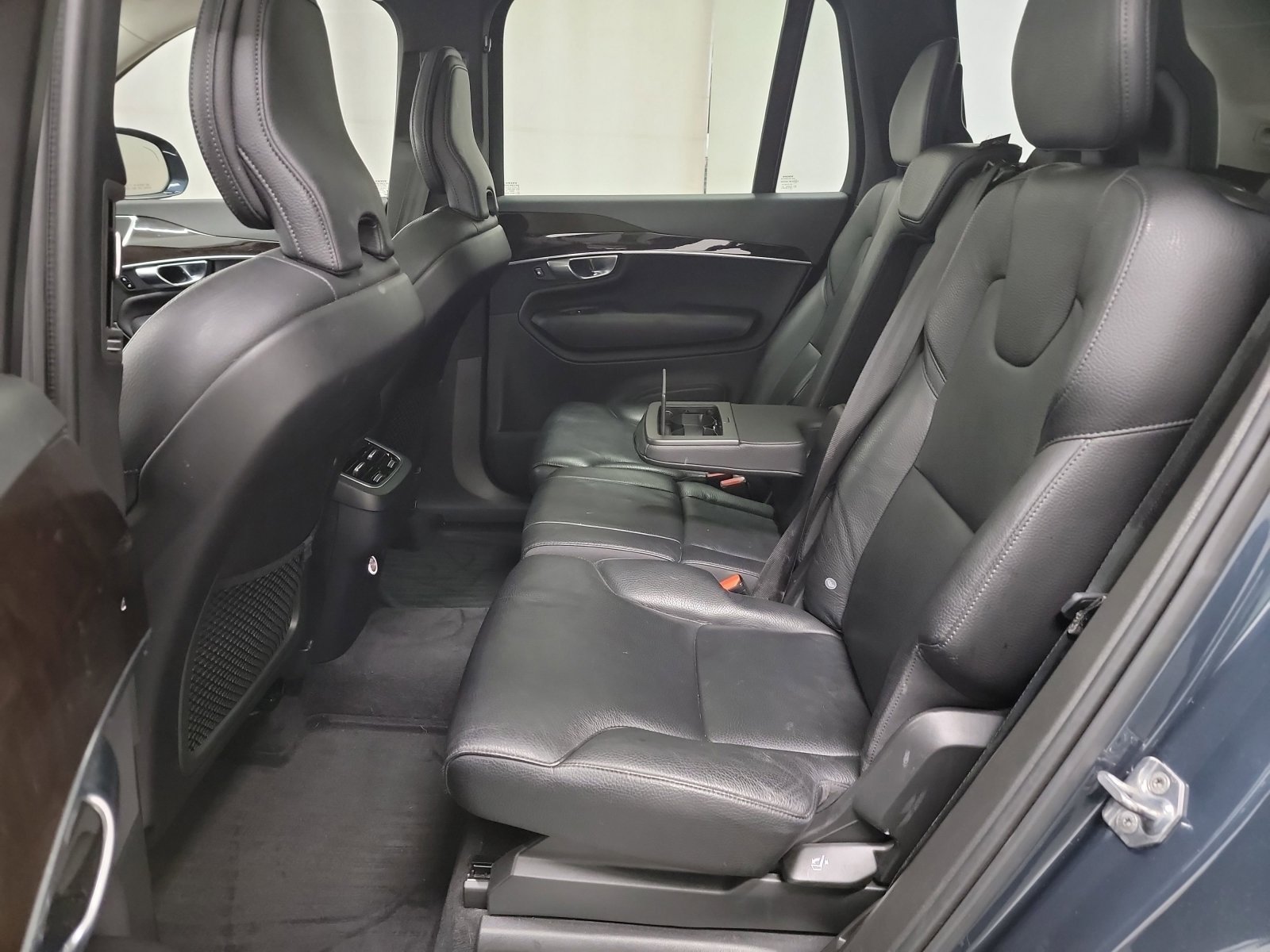 Used 2019 Volvo XC90 T6 Momentum w/ Advanced Package image 28