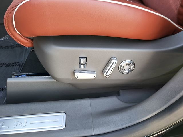 New 2025 Lincoln Nautilus Black Label w/ Jet Appearance Package image 14