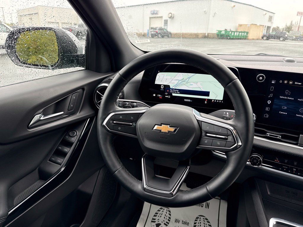 Used 2026 Chevrolet Equinox LT AWD/4WD image 14