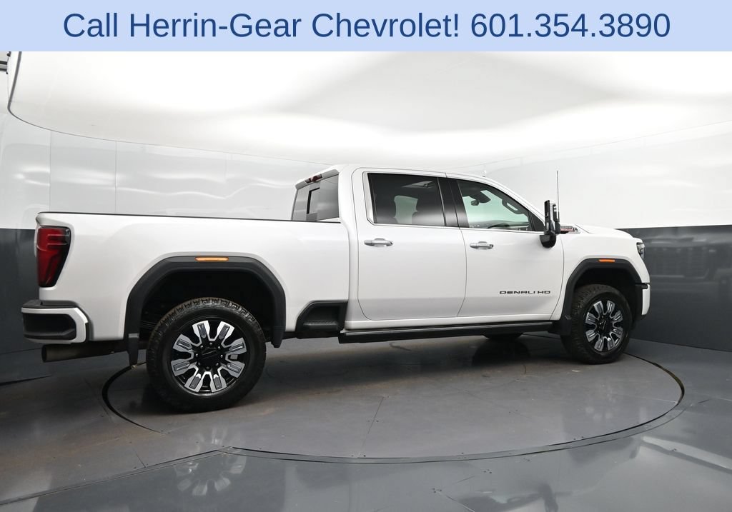 Used 2024 GMC Sierra 2500 Denali w/ Denali Reserve Package AWD/4WD image 8