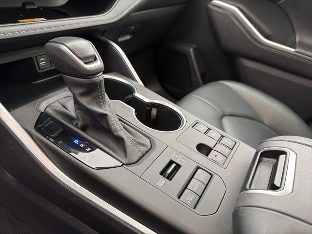 Certified 2024 Toyota Highlander XLE image 49