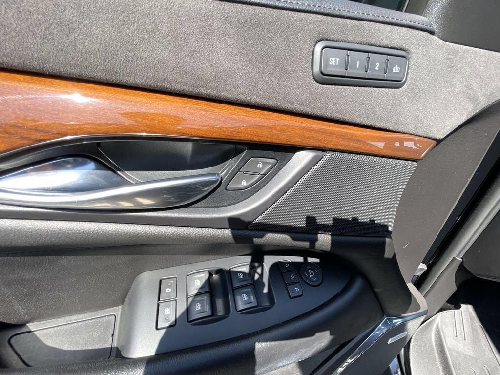 Certified 2018 Cadillac Escalade Premium Luxury AWD/4WD image 23