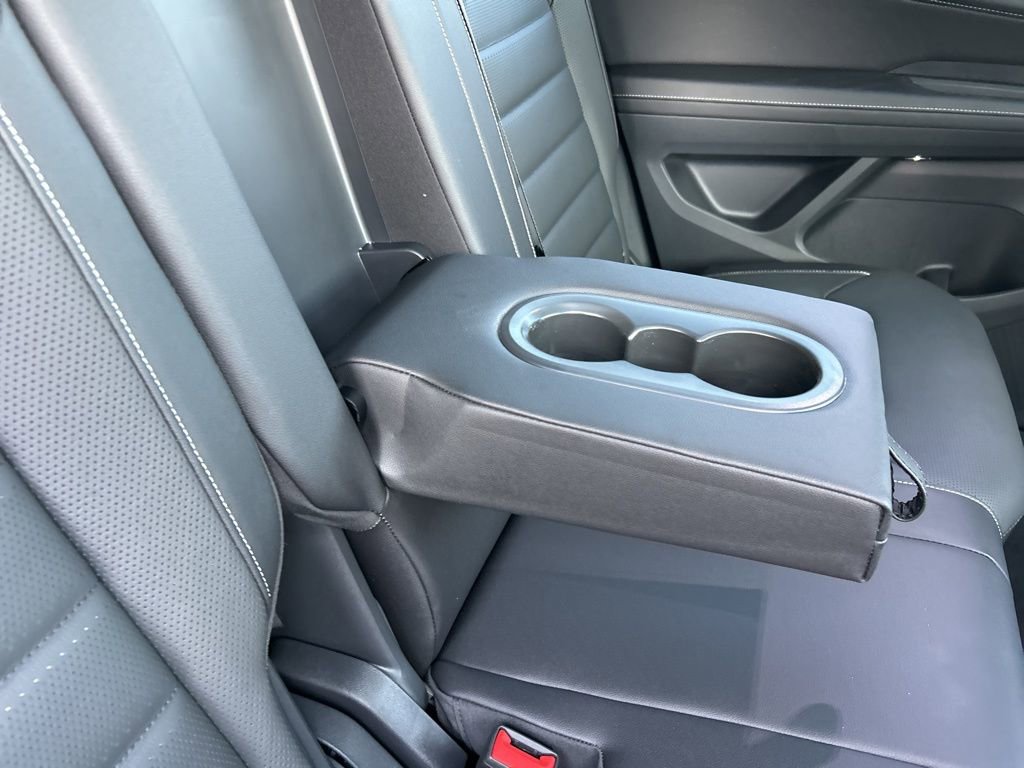 Used 2025 Volkswagen Atlas Cross Sport SEL image 49