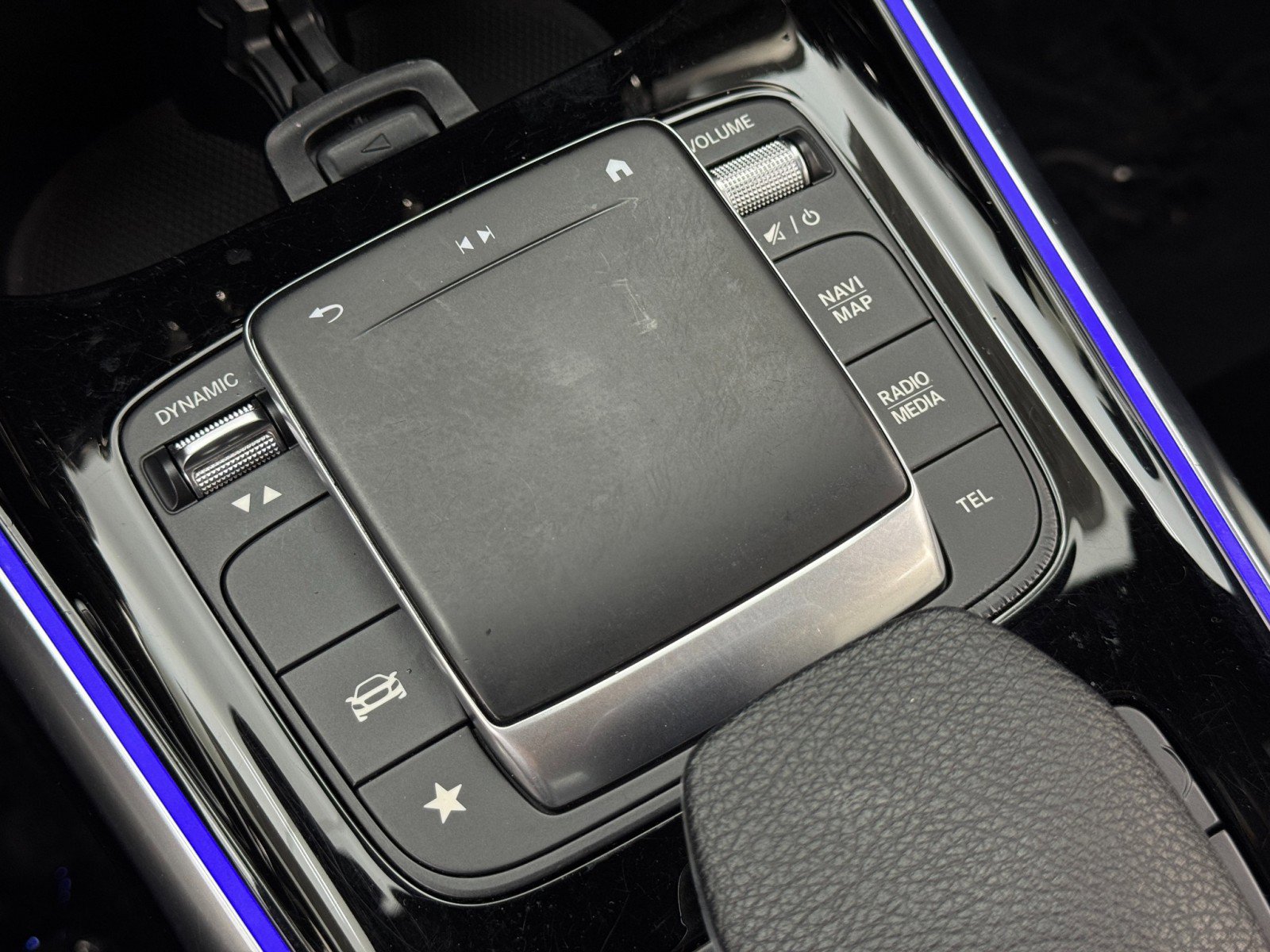 Used 2021 Mercedes-Benz GLB 35 AMG 4MATIC image 33