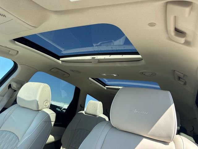 Used 2024 Buick Enclave Avenir w/ Avenir Technology Package image 19