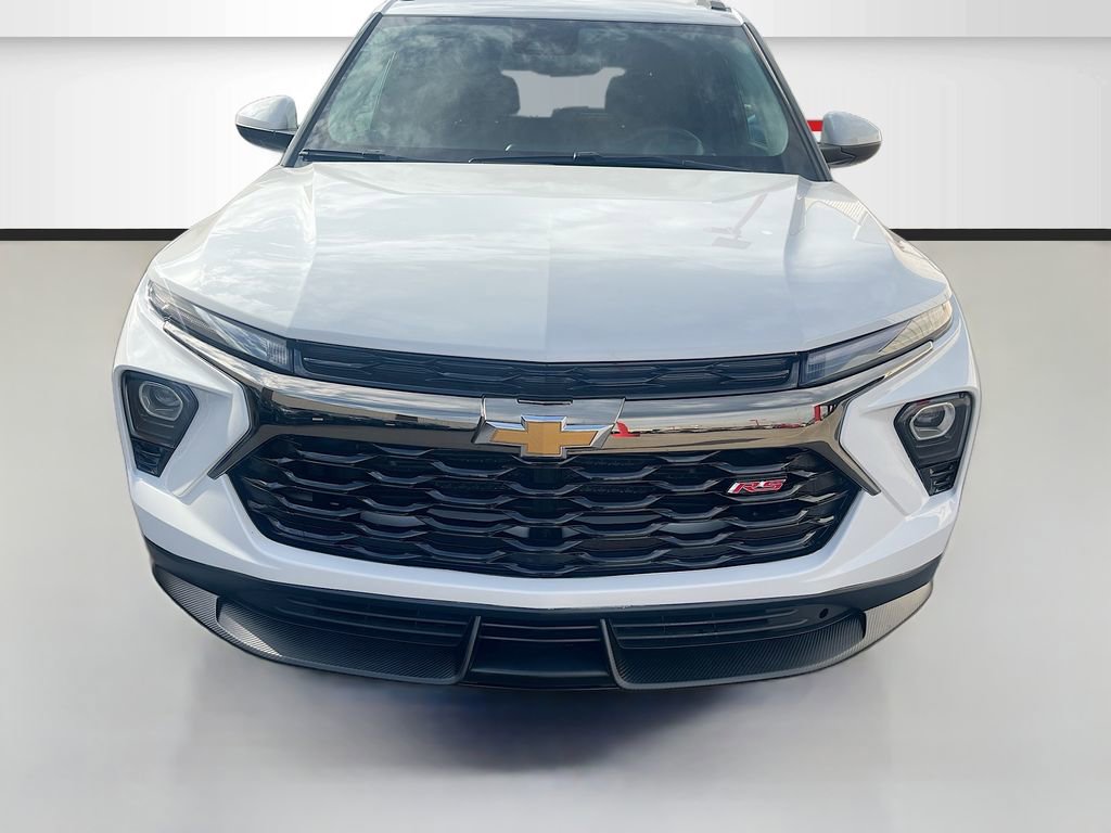 Used 2024 Chevrolet TrailBlazer LT w/ LT Cold Weather Package FWD image 2