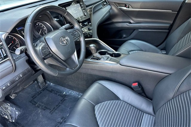Used 2024 Toyota Camry SE image 10
