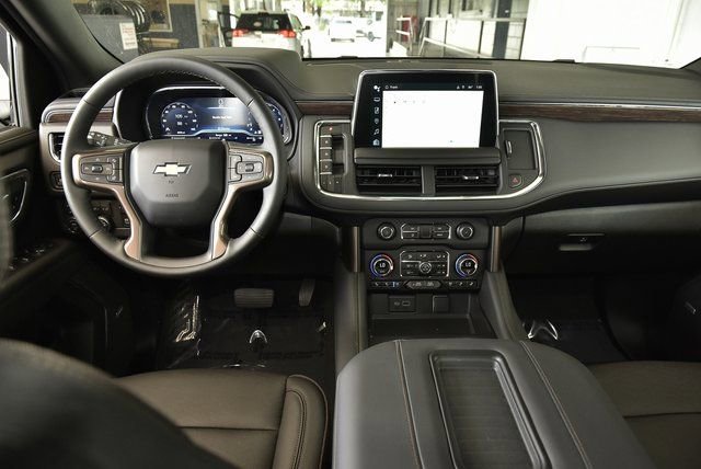 Used 2024 Chevrolet Suburban High Country AWD/4WD image 22