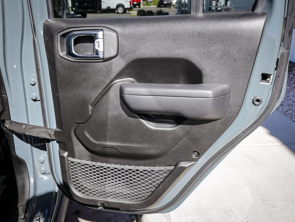 Used 2025 Jeep Wrangler Unlimited Rubicon AWD/4WD image 28