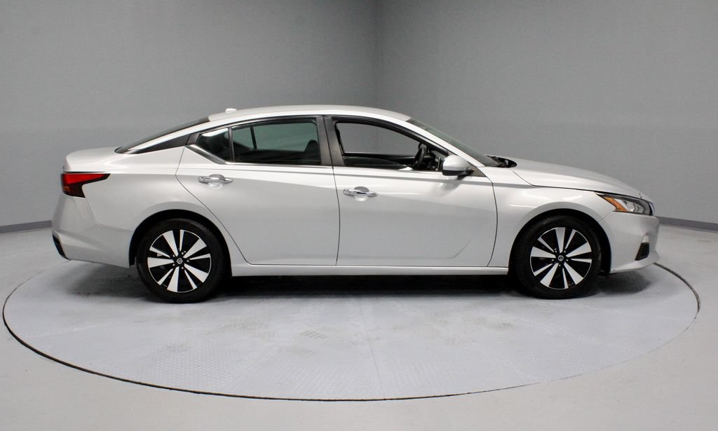 Used 2021 Nissan Altima 2.5 SV FWD image 5