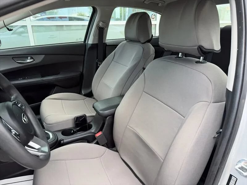 Used 2021 Kia Forte LXS FWD image 10