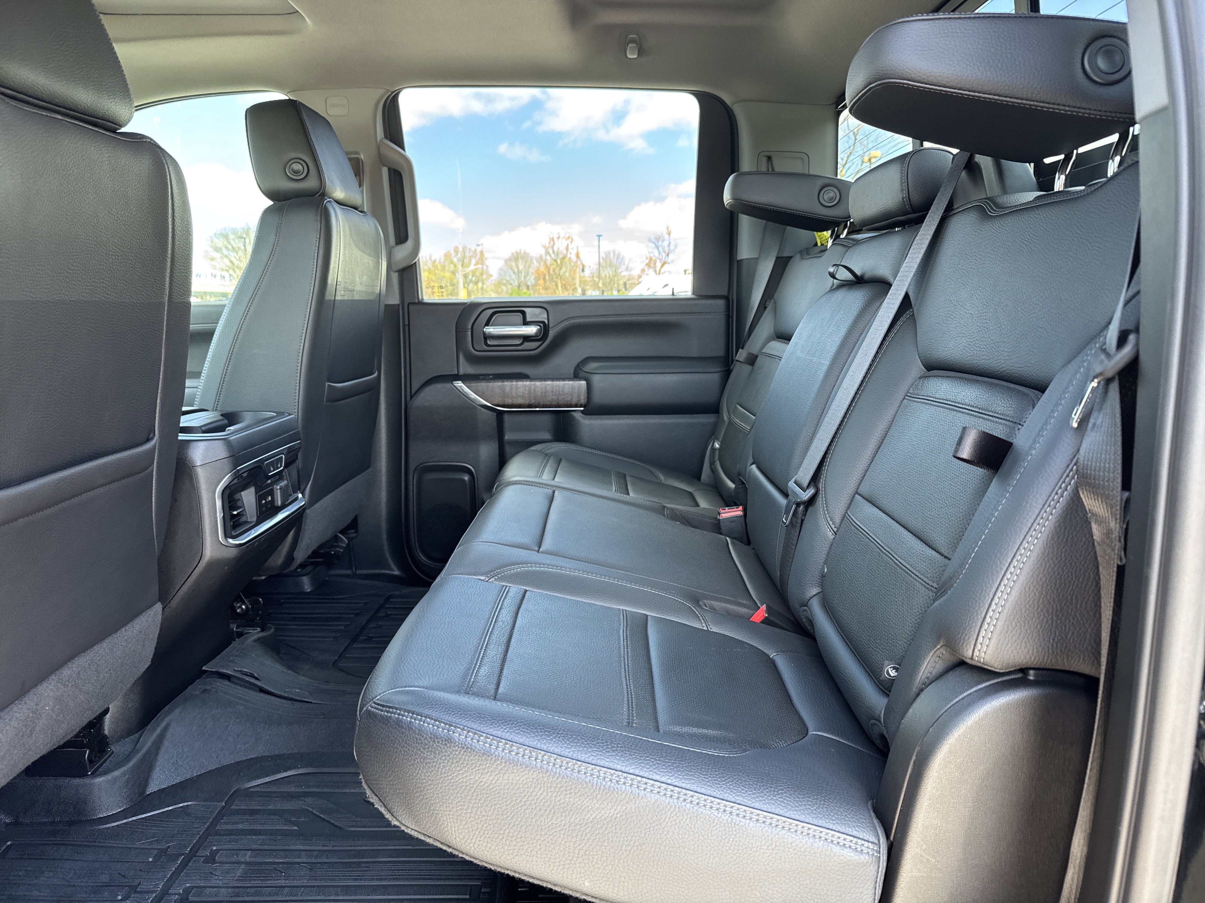 Used 2023 GMC Sierra 2500 Denali image 30