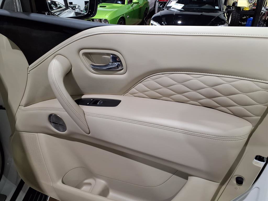 Used 2023 INFINITI QX80 Sensory w/ All-Season Package image 24