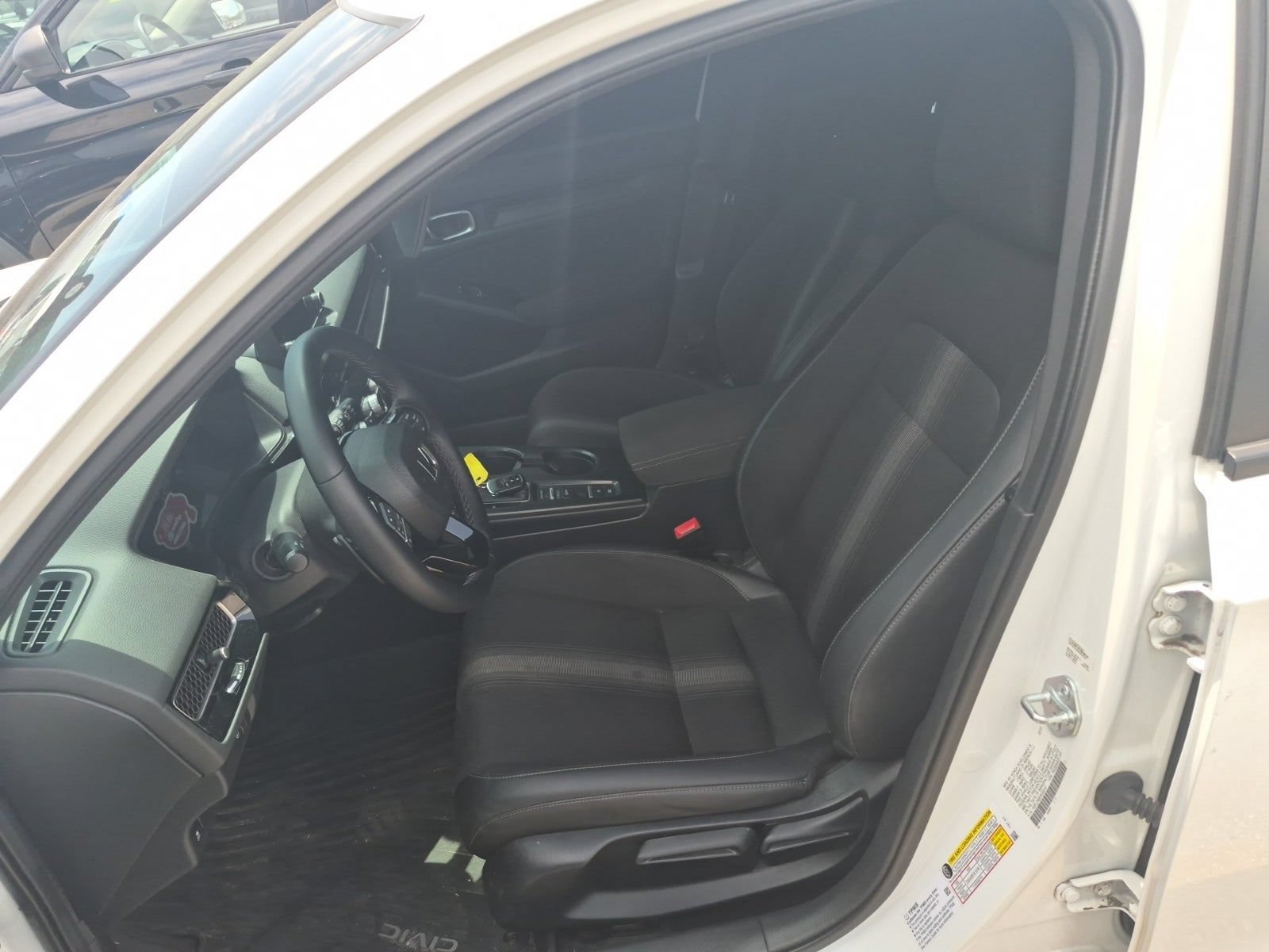 Used 2023 Honda Civic Sport image 3
