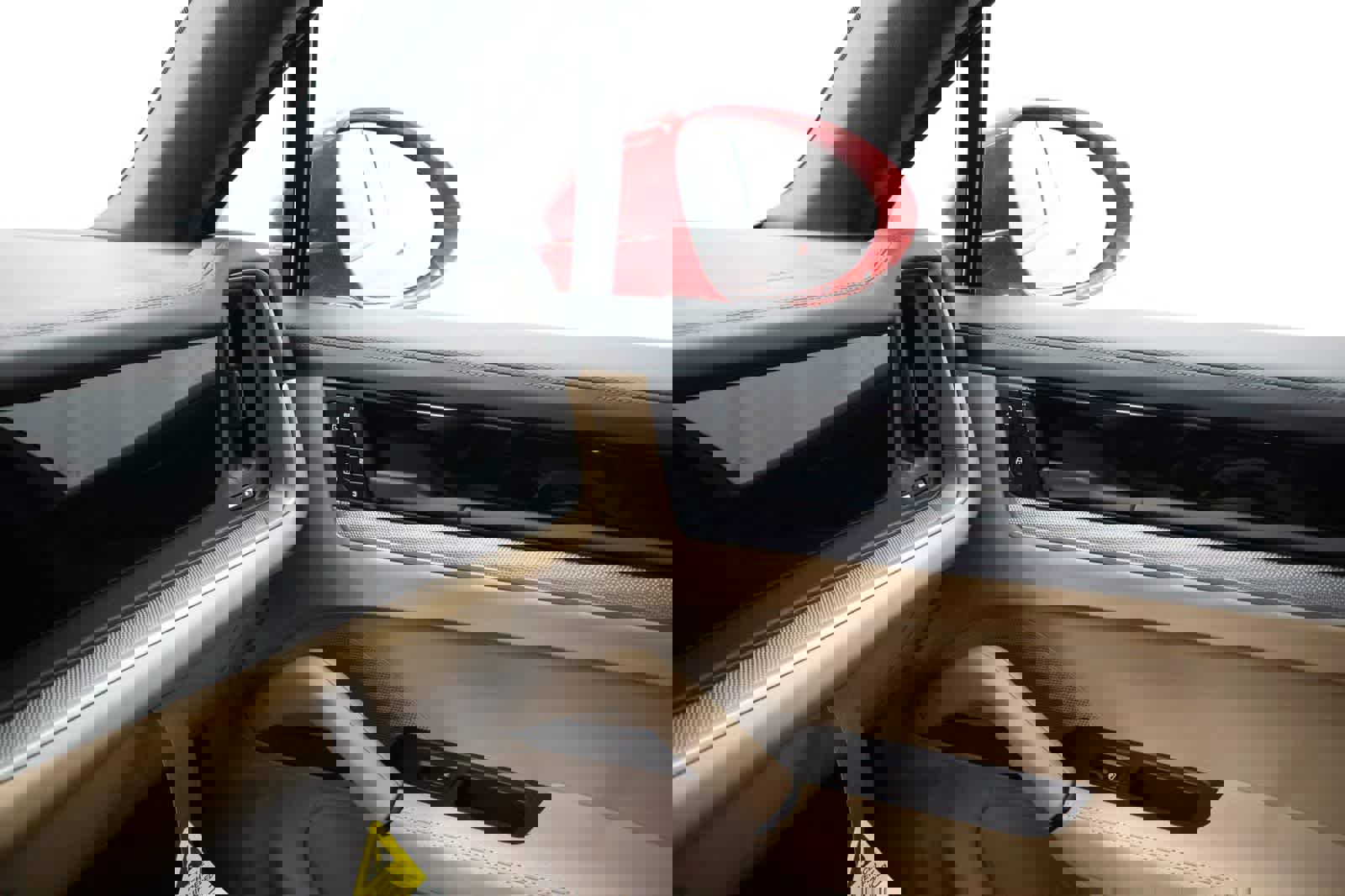 Certified 2025 Porsche Cayenne Coupe image 32