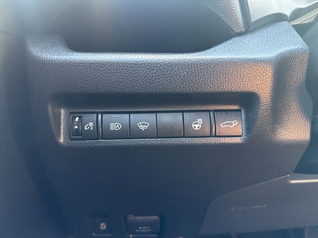 Used 2022 Toyota RAV4 XLE Premium image 12