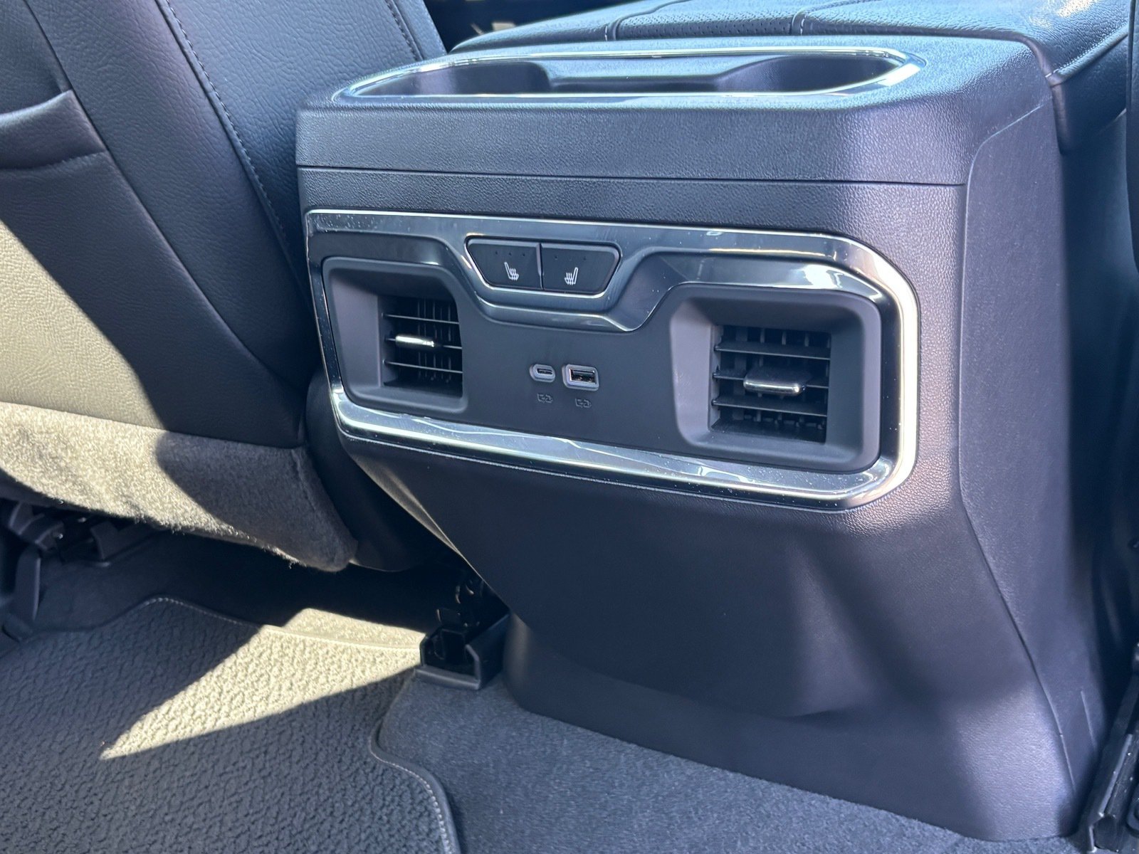 Used 2024 GMC Sierra 1500 Denali w/ Technology Package RWD image 32