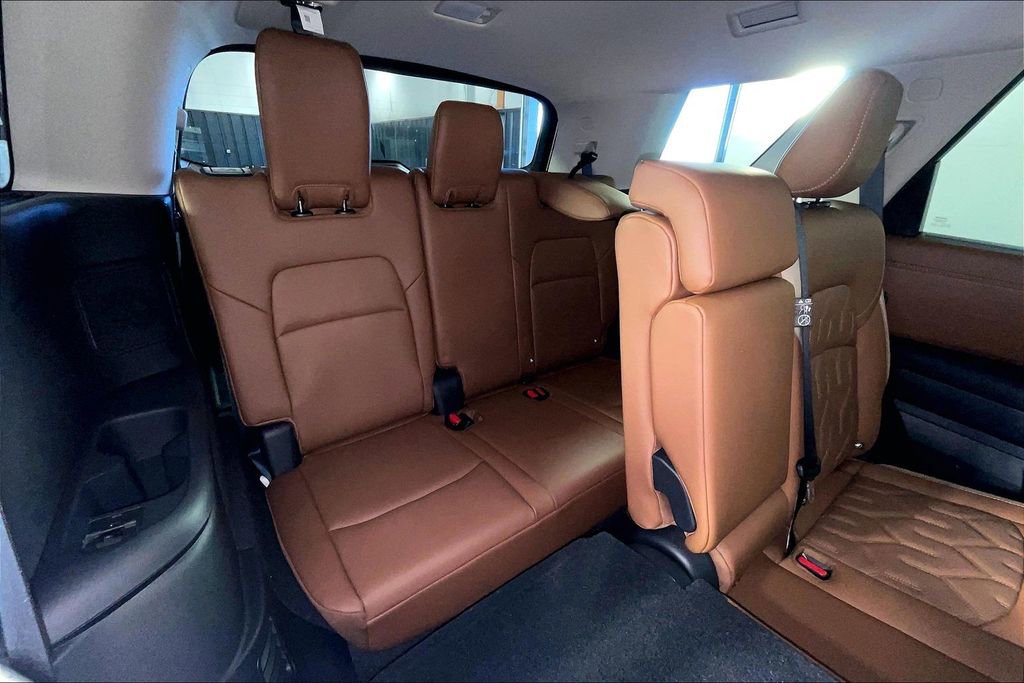 New 2026 Nissan Pathfinder Platinum w/ Cargo Package AWD/4WD image 44