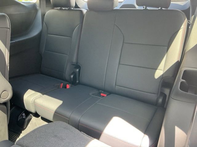 New 2026 Chevrolet Traverse RS w/ LPO, Floor Liner Package AWD/4WD image 21