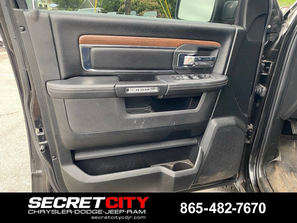 Used 2018 RAM 1500 Laramie RWD image 13