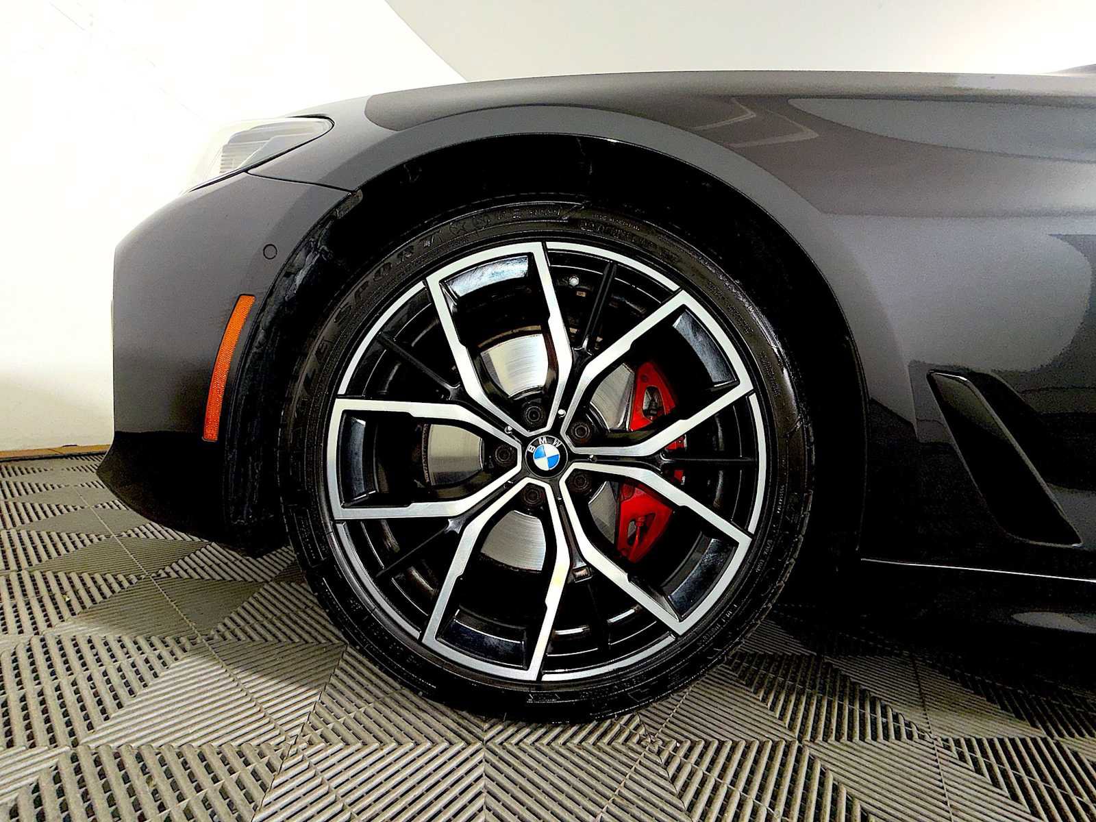 Certified 2023 BMW 530i xDrive w/ M Sport Package image 8