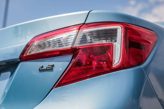 Used 2012 Toyota Camry LE FWD image 18