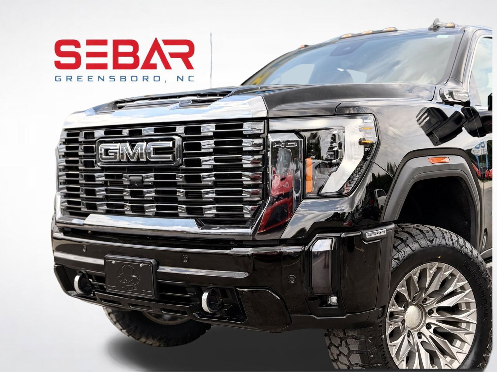 Used 2024 GMC Sierra 2500 Denali Ultimate w/ Max Trailering Package AWD/4WD image 3