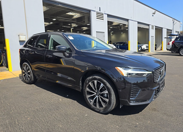 Used 2025 Volvo XC60 B5 Plus AWD/4WD image 2