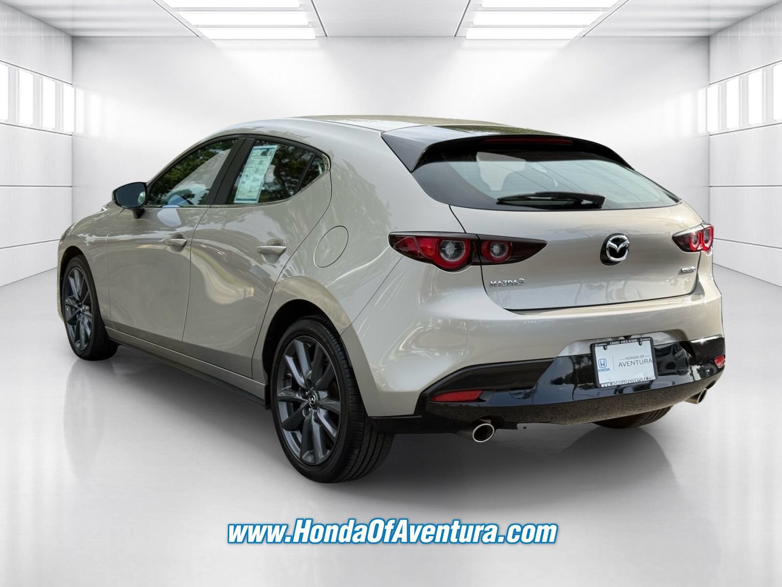 Used 2024 MAZDA MAZDA3 s FWD image 4