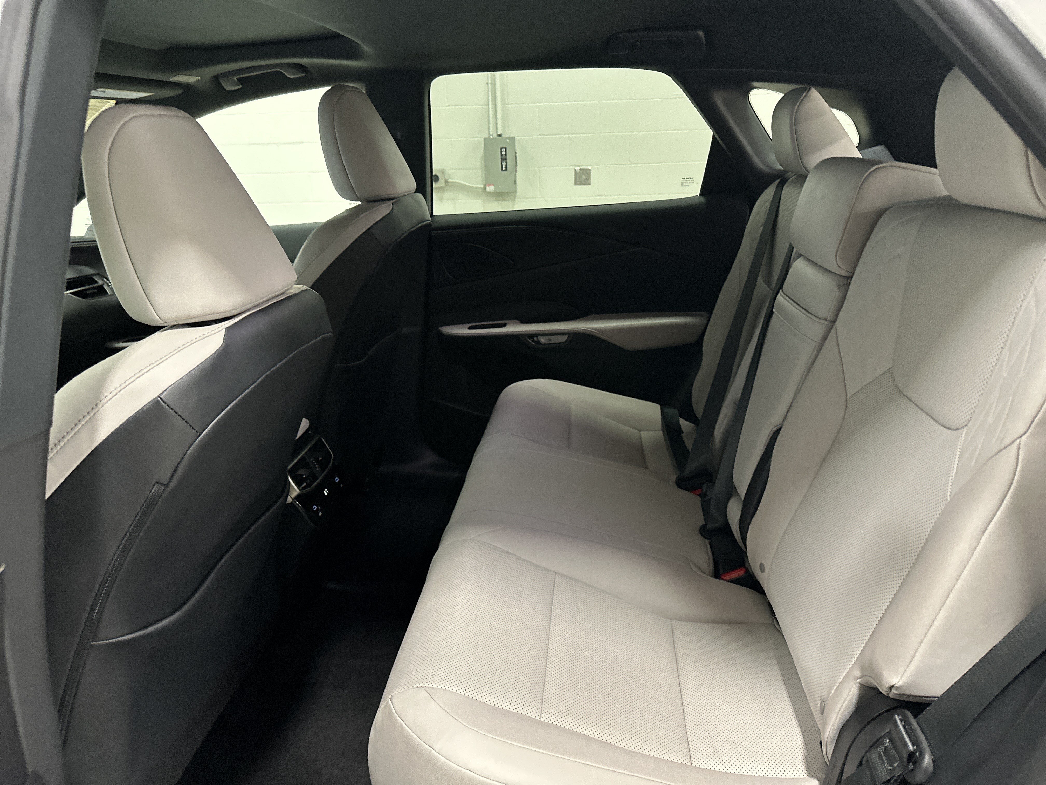 Certified 2024 Lexus RX 350 AWD w/ Premium Package w/ Convenience Package image 31