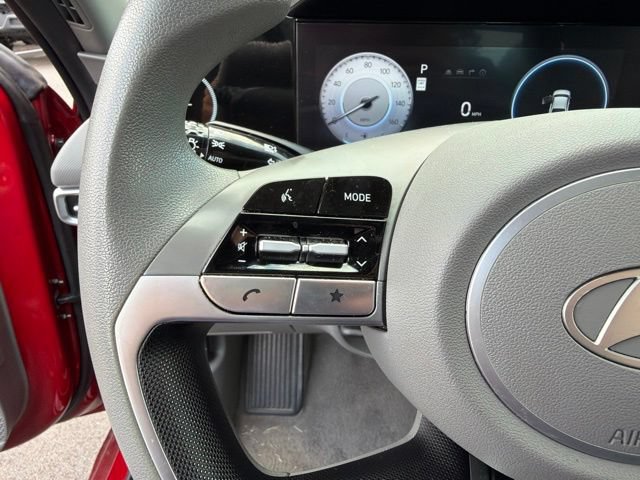 Used 2024 Hyundai Elantra SEL FWD image 23