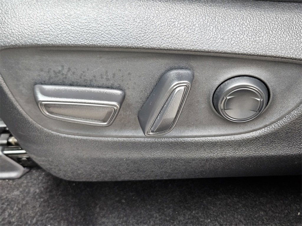 Used 2024 Toyota Grand Highlander XLE image 16